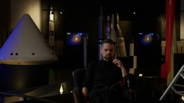 진행자 질문 컷